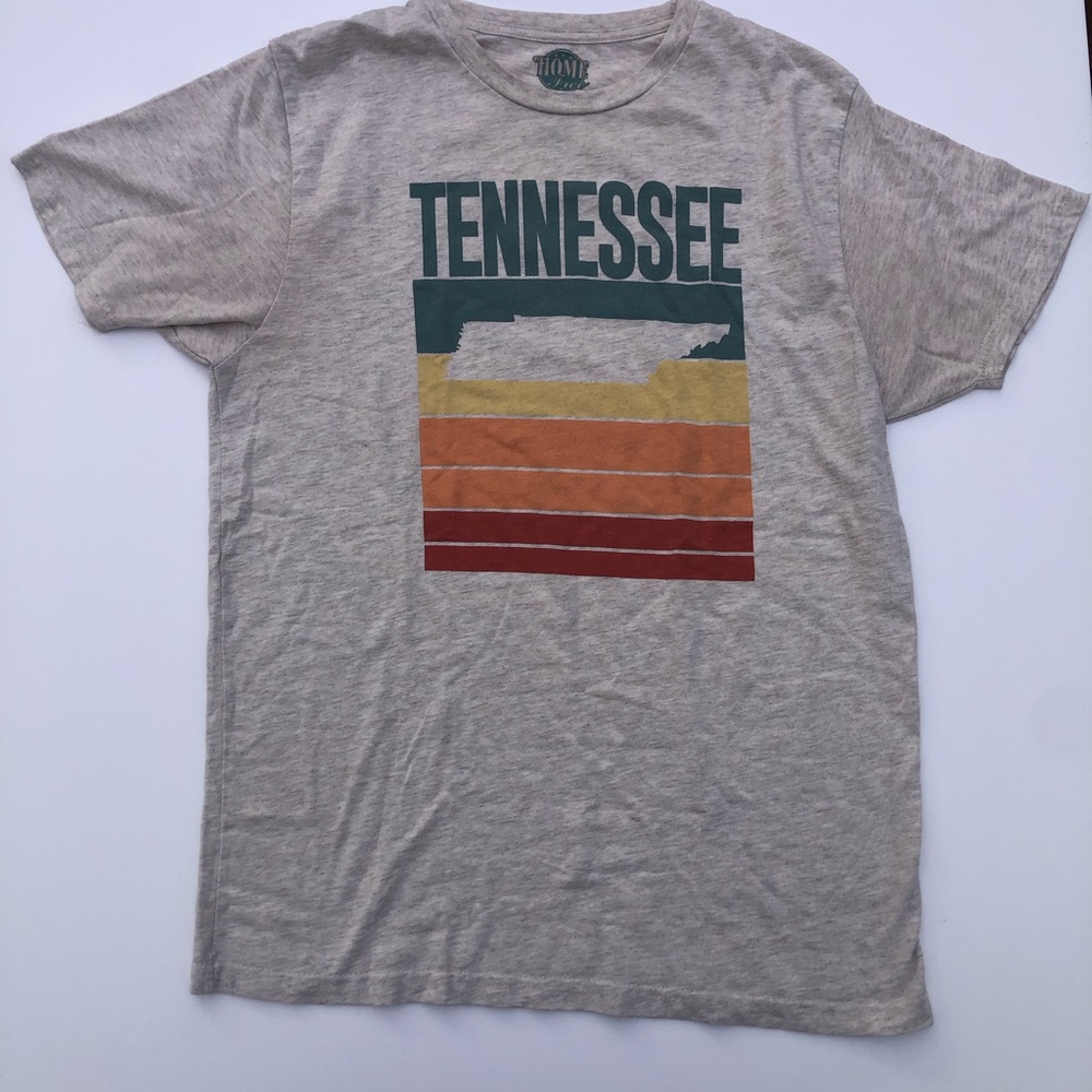 Men’s mediums Tennessee shirt, lightly used